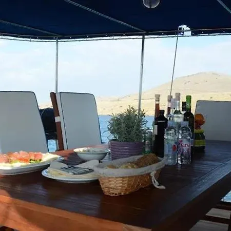Hotel na wodzie Gulet Ana1 22m *